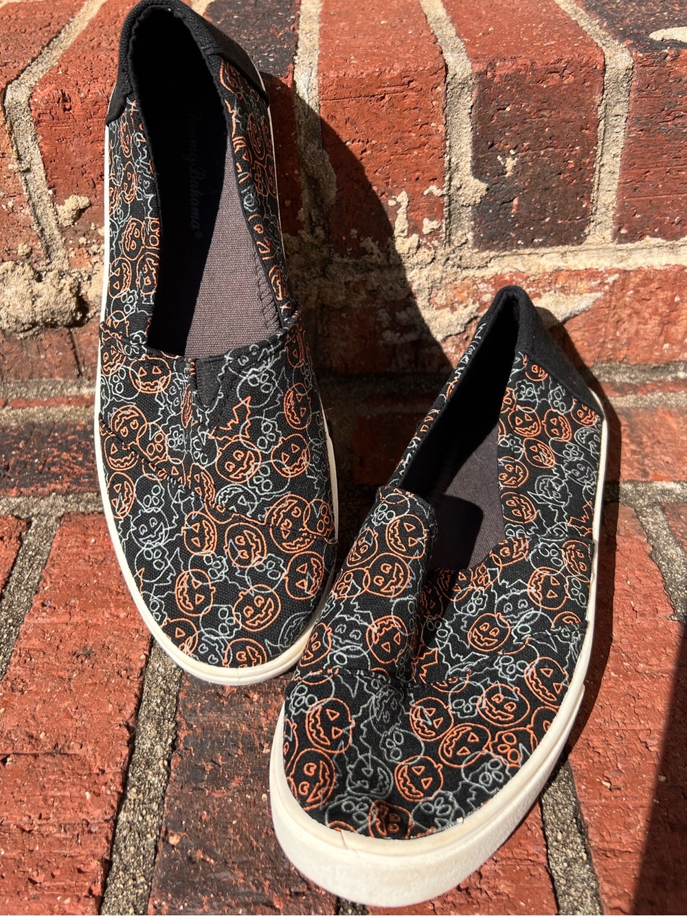 Tommy Bahama Black & Orange Halloween Pumpkin Slip-On Womens Shoes